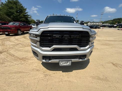 New 2026 RAM 2500 Big Horn AWD/4WD image 8