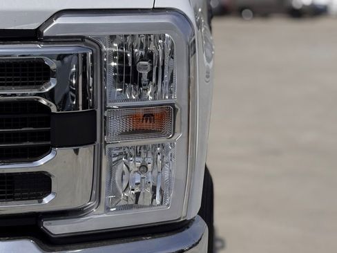 New 2025 Ford F350 XLT image 8