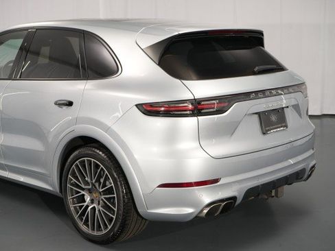 Used 2019 Porsche Cayenne Turbo AWD/4WD image 26