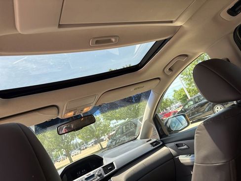 Used 2011 Honda Odyssey Touring Elite image 19