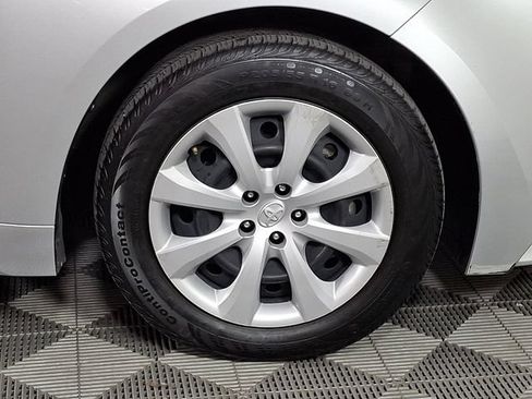 Used 2023 Toyota Corolla LE w/ Carpet Mat Package (TMS) FWD image 11