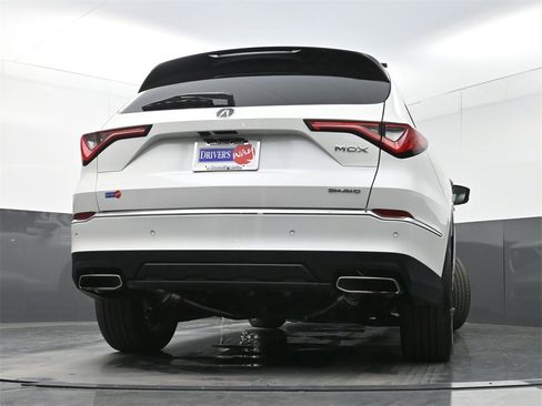 Used 2024 Acura MDX SH-AWD w/ Technology Package image 37