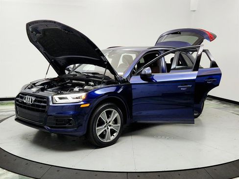 Used 2019 Audi Q5 Prestige w/ Prestige Package image 9