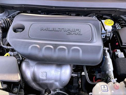 Used 2023 Jeep Cherokee Altitude Lux AWD/4WD image 31