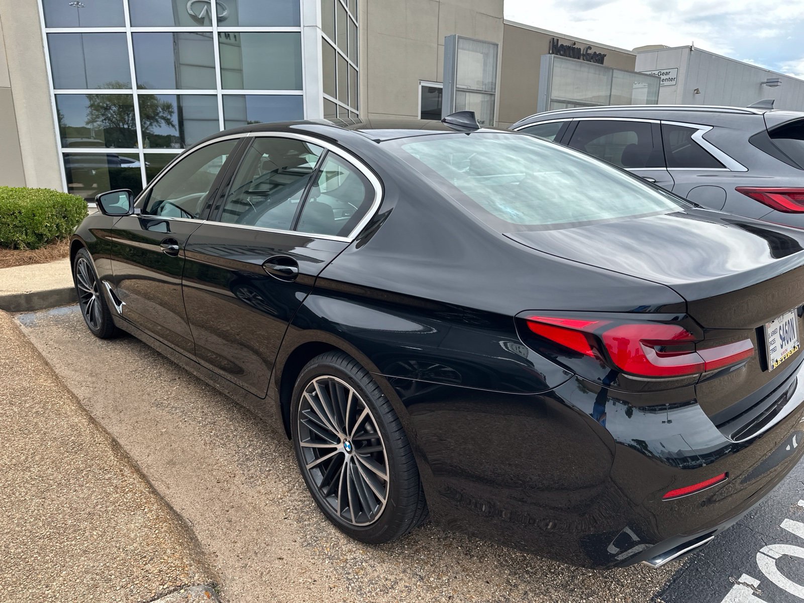 Used 2023 BMW 540i w/ Premium Package RWD image 7