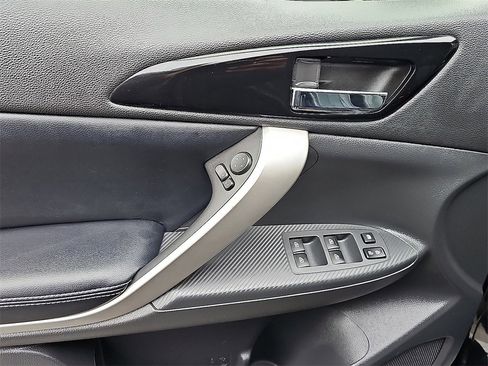 Used 2024 Mitsubishi Eclipse Cross SEL image 13