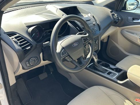 Used 2018 Ford Escape SE FWD image 11