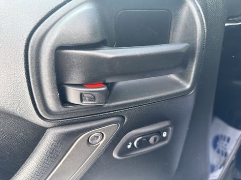 Used 2018 Jeep Wrangler Willys Wheeler image 14