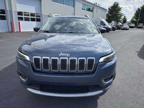 Used 2019 Jeep Cherokee Limited AWD/4WD image 2