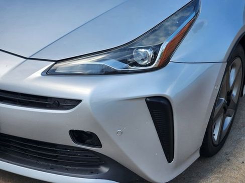 Used 2019 Toyota Prius Limited FWD image 9