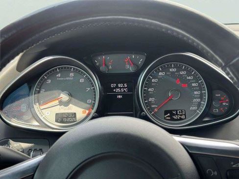 Used 2011 Audi R8 V8 AWD/4WD image 31