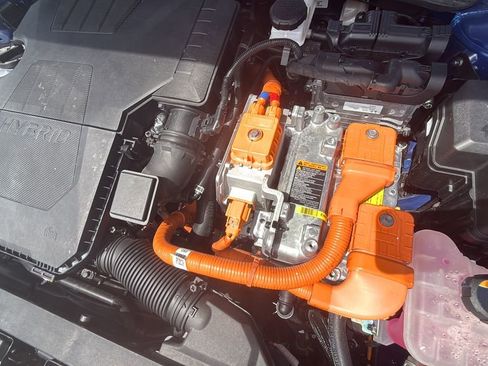 Used 2023 Hyundai Elantra Limited w/ Winter Weather Package FWD image 21