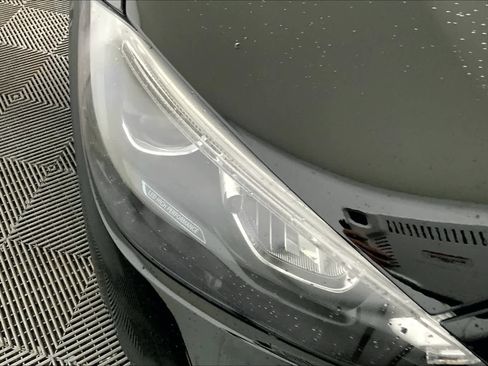 Certified 2025 Mercedes-Benz C 300 4MATIC Sedan image 17