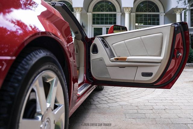 Used 2004 Cadillac XLR RWD image 38