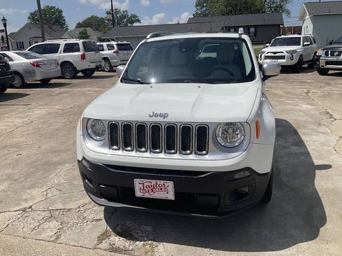 Used 2015 Jeep Renegade Limited w/ Advanced Technology Group FWD image 8