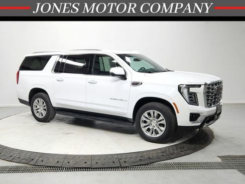 Used 2025 GMC Yukon XL Denali image 1