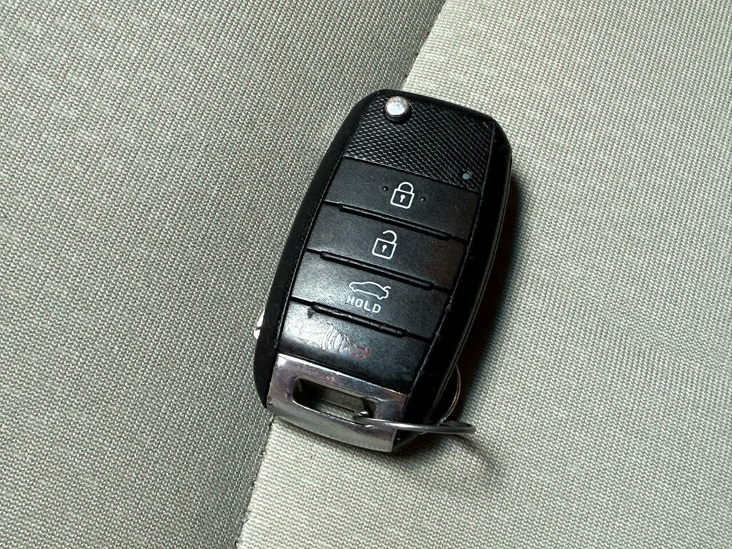 Used 2015 Kia Optima LX FWD image 38