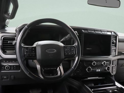 Used 2023 Ford F250 Platinum AWD/4WD image 9