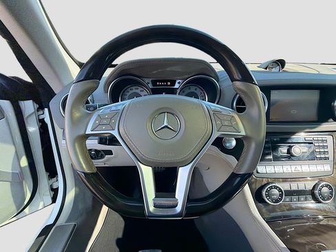 Used 2013 Mercedes-Benz SL 550 image 35
