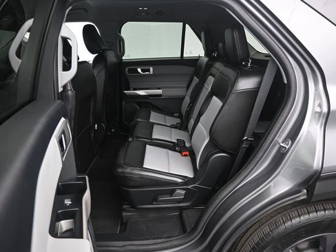 Certified 2023 Ford Explorer XLT w/ Equipment Group 202A RWD image 13