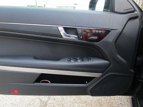 Used 2010 Mercedes-Benz E 350 Coupe image 11
