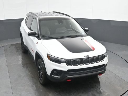 Used 2024 Jeep Compass Trailhawk image 39