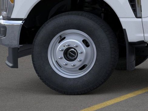 New 2026 Ford F350 XLT image 41