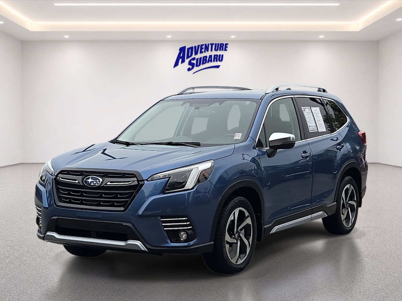 Used 2022 Subaru Forester Touring AWD/4WD image 2