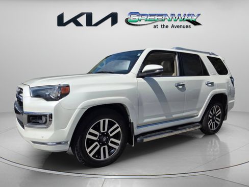 Used 2020 Toyota 4Runner Limited RWD image 3