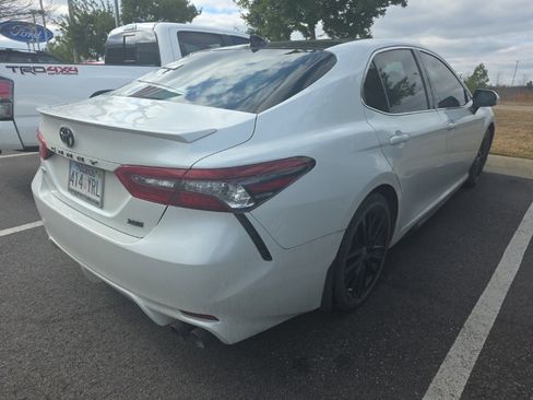 Used 2021 Toyota Camry XSE image 4