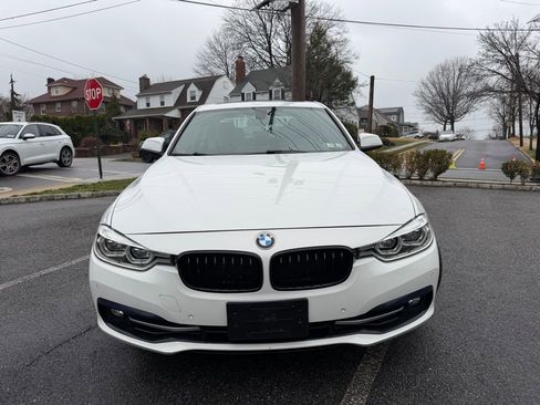 Used 2017 BMW 340i xDrive Sedan AWD/4WD image 2