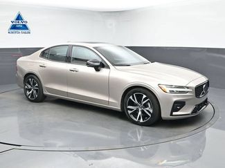 Used 2024 Volvo S60 B5 Plus w/ Climate Package FWD video 1