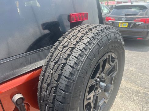 Used 2014 Jeep Wrangler Sport AWD/4WD image 9