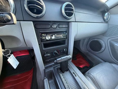Used 2005 Ford Mustang Coupe image 13