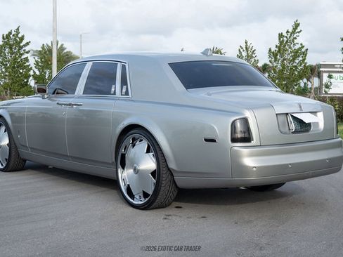 Used 2005 Rolls-Royce Phantom Sedan RWD image 6
