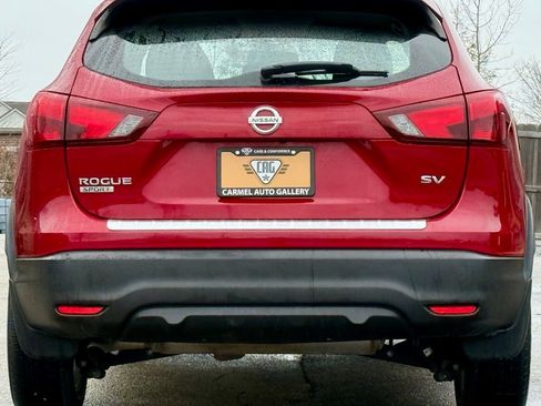 Used 2018 Nissan Rogue Sport SV FWD image 4