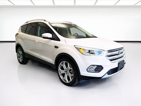 Used 2019 Ford Escape Titanium AWD/4WD image 3