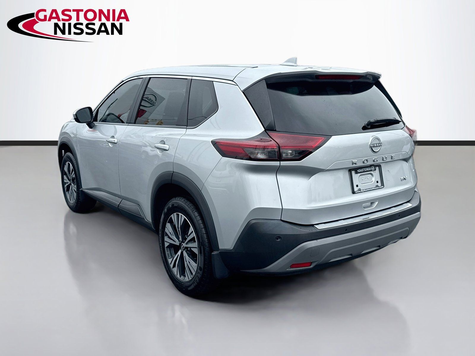 Used 2023 Nissan Rogue SV FWD image 6