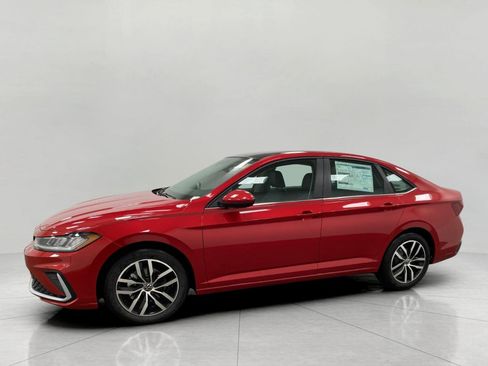 New 2026 Volkswagen Jetta SE image 7