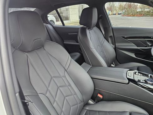 Used 2026 BMW 530i xDrive w/ Premium Package image 12