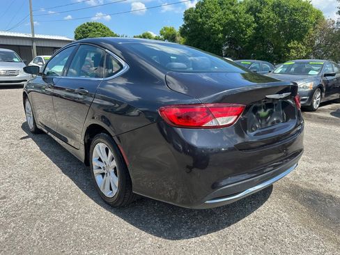 Used 2016 Chrysler 200 Limited image 4