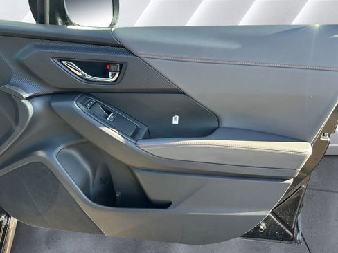 Certified 2025 Subaru Crosstrek 2.5i Limited w/ Crosstrek Mirror Package image 15