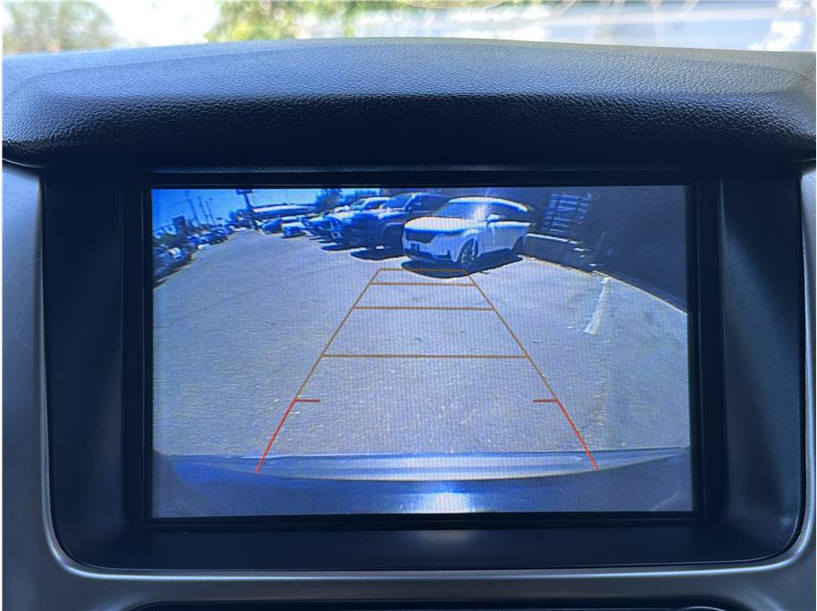 Used 2018 Chevrolet Tahoe Premier AWD/4WD image 25