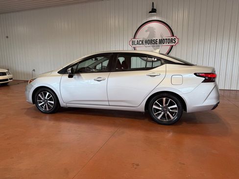 Used 2021 Nissan Versa SV image 11