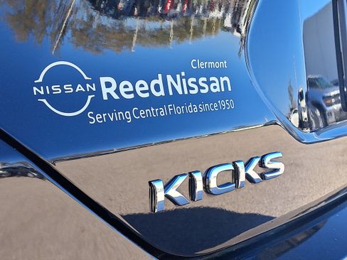 Certified 2024 Nissan Kicks SR w/ SR Premium Package FWD image 11