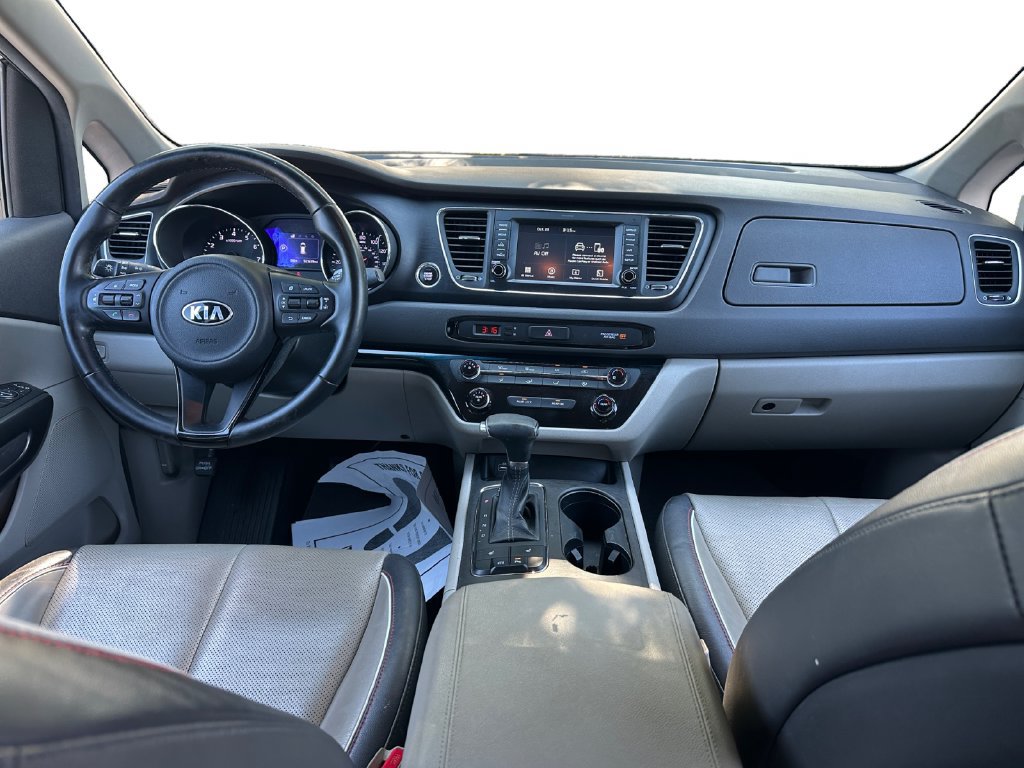 Used 2017 Kia Sedona LX w/ LX Essentials Premium Package FWD image 21