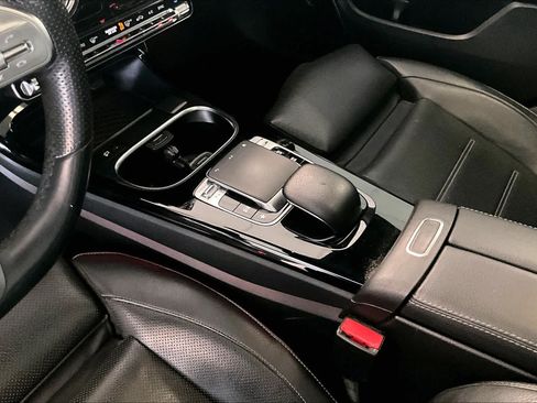 Used 2020 Mercedes-Benz CLA 250 image 14