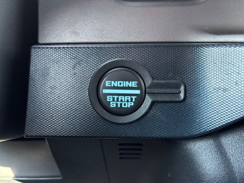 Used 2022 Ford Bronco Outer Banks image 15