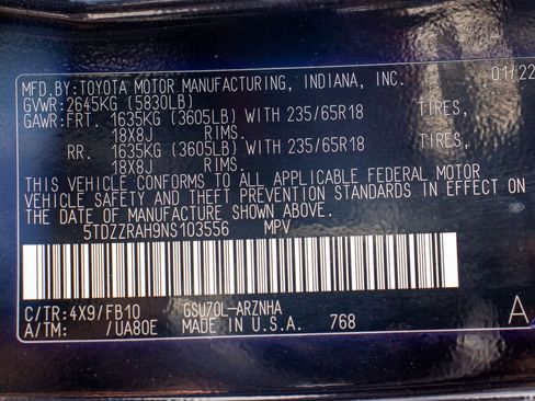 Used 2022 Toyota Highlander LE image 36