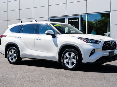 Used 2020 Toyota Highlander LE